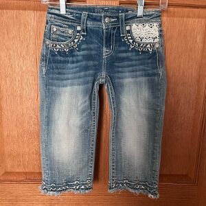 Miss me light wash Capri jeans